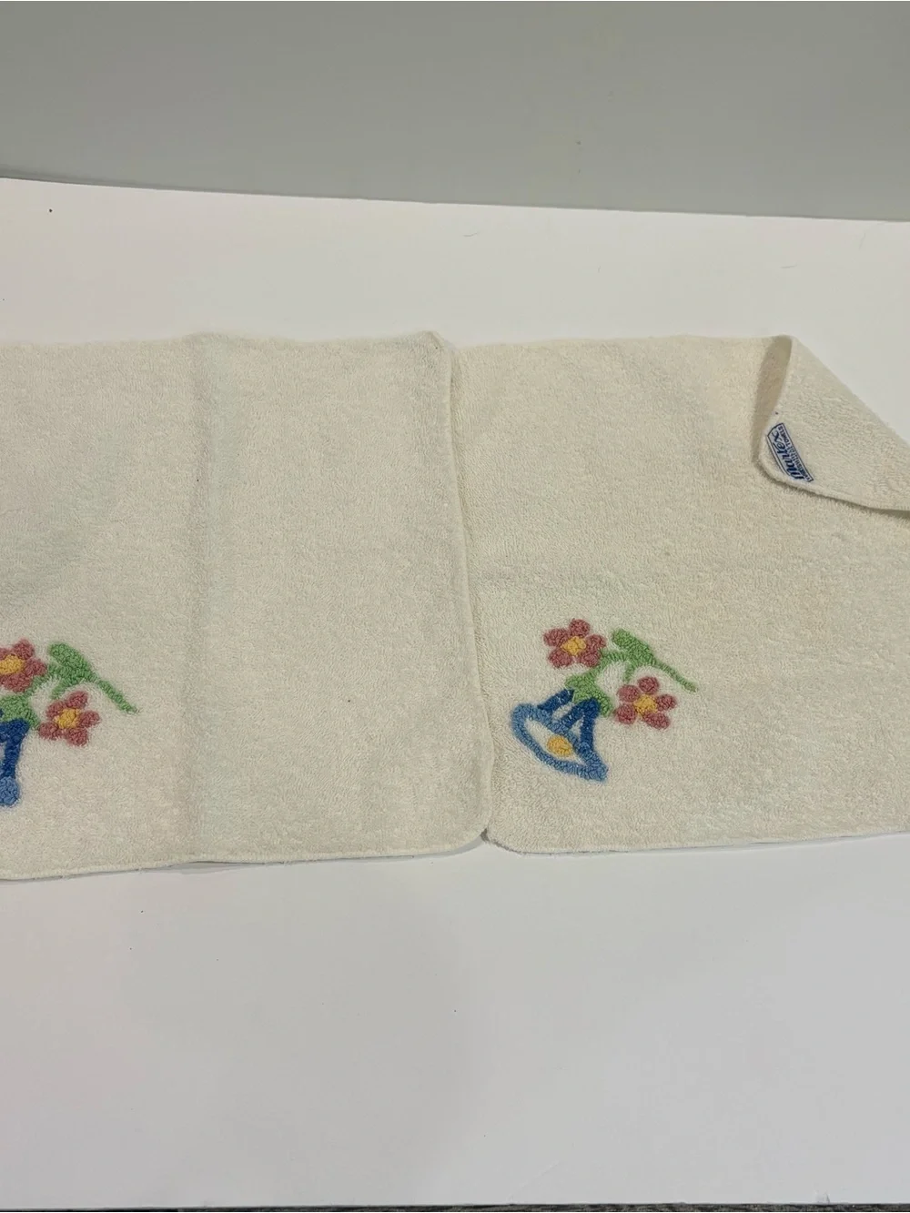 VTG Martex Floral Towel Set Tulips 2 Bath, 2 Hand, 2 Washcloths Made In USA MCM